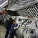 Governo avalia elevar tarifas para carros e aço