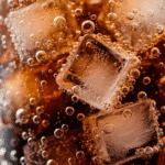 Refrigerante zero: novo estudo apresentado à Sociedade Europeia de Endoscopia Gastrointestinal sugere que pode elevar em 60% o risco de desenvolver esteatose hepática. Veja Com nutricionista do Albert Einsten, doenças e riscos