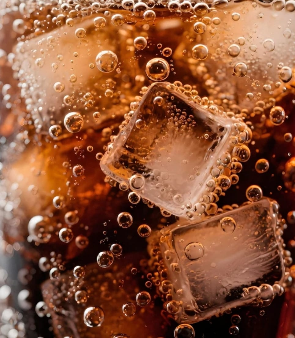 Refrigerante zero: novo estudo apresentado à Sociedade Europeia de Endoscopia Gastrointestinal sugere que pode elevar em 60% o risco de desenvolver esteatose hepática. Veja Com nutricionista do Albert Einsten, doenças e riscos