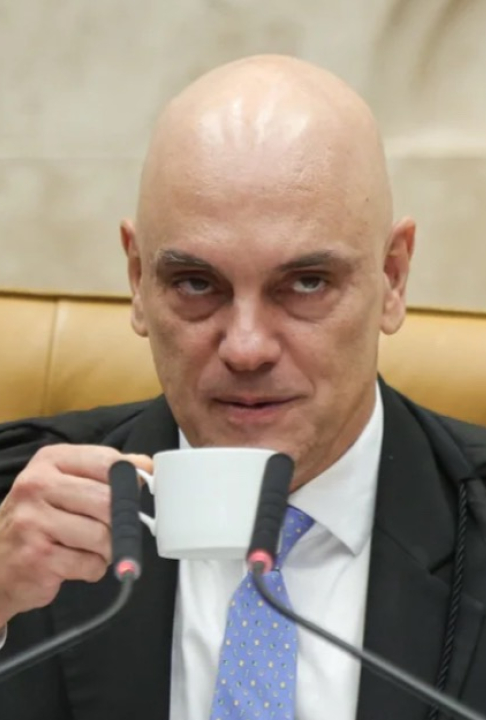 O pedido de Moraes antes da votação do PL que reduz penas do 8/1