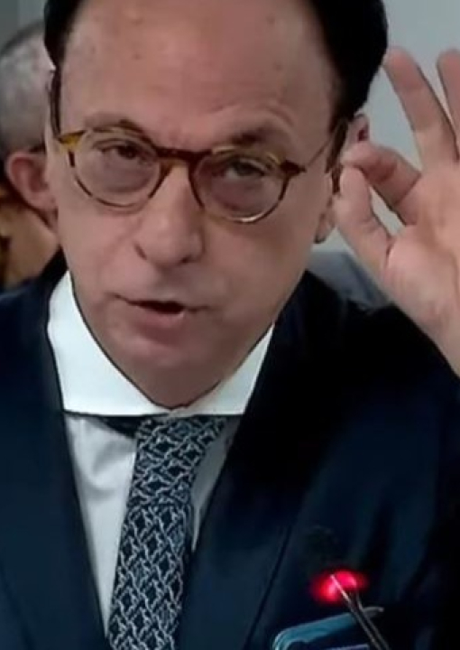 Promotor com aposentadoria de R$ 68 mil se diz abandonado e exige mais auxílio