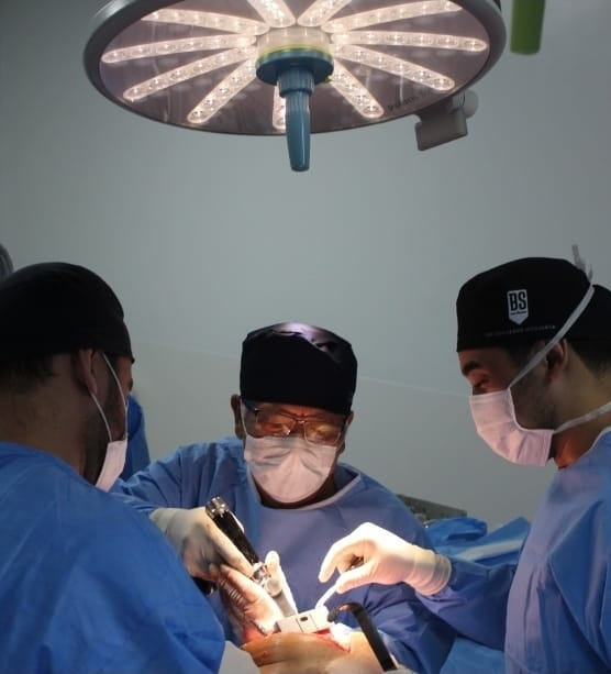 Cirurgias no Mutirão dos Filantrópicos: Santa Casa de Marília realiza 34 ações. Foram 20 procedimentos com cirurgias de catarata e 14 ortopédicas com implante de próteses de joelho e quadril. Veja importância para a população