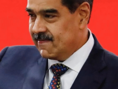 EUA sugeriram que Maduro fosse para a Rússia. ‘Demos a oportunidade de sair’, diz senador a CNN