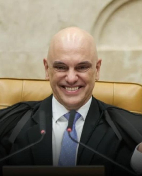 Moraes questiona autoridade médica ao duvidar de Alzheimer de Heleno