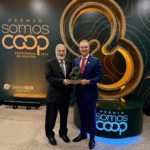 Sicredi Centro Oeste Paulista é destaque nacional no Prêmio SomosCoop Excelência em Gestão 2025. Cooperativa conquista troféu Prata entre 133 premiadas. Em São Paulo, apenas três foram reconhecidas. Veja importânncia da conquista