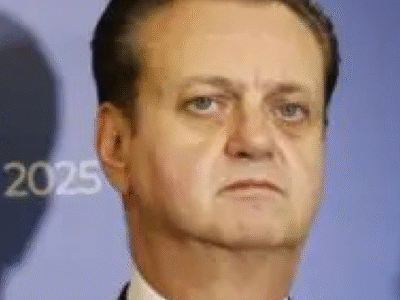 Kassab afirma que Tarcísio comete erro ao não se afastar de Bolsonaro e da direita: ‘pode perder’