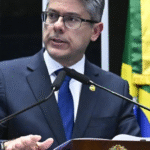 Senador quer CPI para apurar contra Master com esposa de Moraes