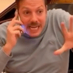 Porchat usa Embaixada do Brasil em Roma para gravar vídeo ironizando direita no caso Havaianas