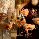 Como lidar com a pressão emocional de ter um “feliz” Natal e Ano Novo, quando existe uma expectativa coletiva de felicidade. Só que emoções não seguem calendário. Veja como atravessar esse período com mais leveza