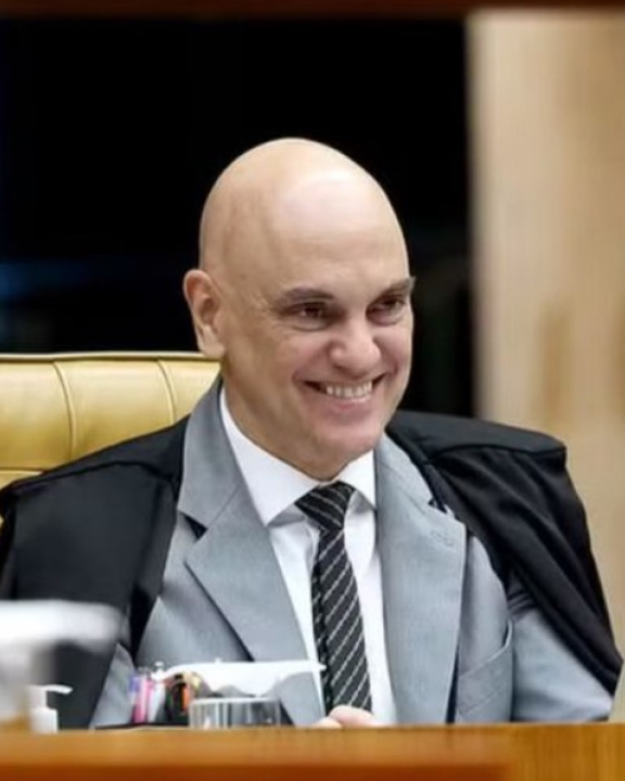 O GLOBO: A democracia não precisa de heróis