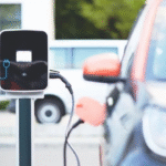 Brasil aumenta imposto para painéis solares e carros elétricos; VEJA QUANTO