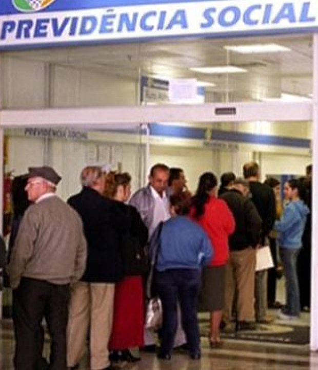 Fila do INSS cresce de forma alarmante, e idosos morrem antes de terem pedidos de aposentadoria analisados
