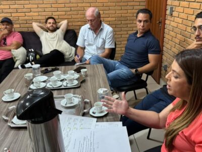 Emdurb se reúne com autoescolas e debate impactos das novas regras para obtenção da CNH. Autarquia municipal mantém diálogo com a sociedade para atendimento e colaboração