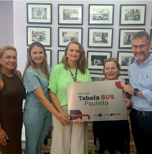Tabela SUS Paulista atende Gota de Leite, que atendeu aos critérios do programa, e recebe placa oficial do programa. Iniciativa ratifica relevância da instituição
