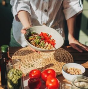 Como adotar uma alimentação realmente saudável em 2026. Modismos e dicas sem base científica por “influencers” impõem riscos. Conheça 4 estratégias, por médido nutrólogo do Einstein