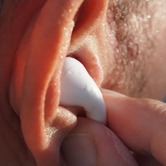 Fones Bluetooth causam nódulos na tireoide? O que a ciência realmente diz