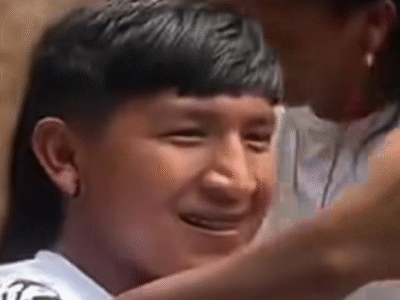 Indígenas famosos nas redes sociais vibram e cantam música em apoio a Flávio Bolsonaro; VEJA VÍDEO