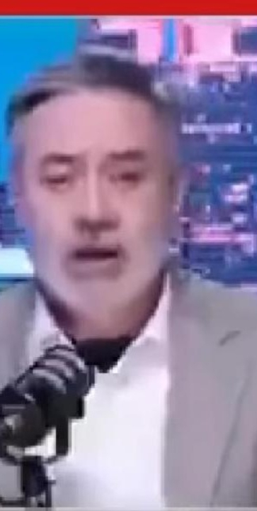 Jornalista afirma que diante do Estatuto do Idoso, Daniela Lima teria cometido crime ao falar de Bolsonaro; VEJA VÍDEO