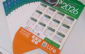 Calendário do Comércio: Acim toma frente e distribui gratuitamente milhares de calendários com os horários de 2026. Comerciantes, comerciários e consumidores de Marília e região já podem se planejar
