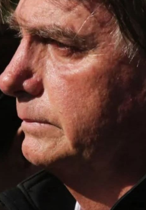 Bolsonaro pede a Moraes que autorize assistência religiosa na prisão