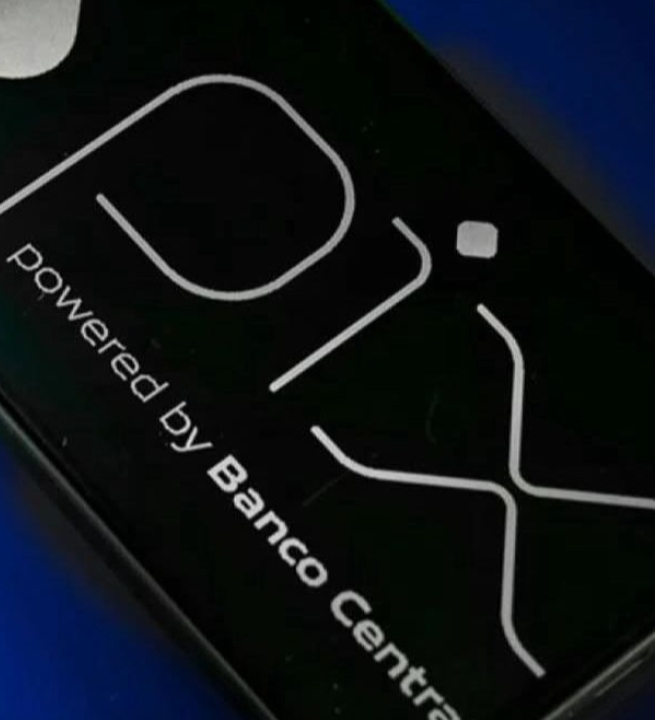 Enviar comprovante falso de Pix é considerado estelionato eletrônico