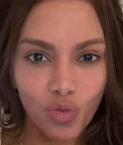 ANITTA VENCE DISPUTA E BARRA USO DO NOME POR EMPRESA DE REMEDIO DE VERMES