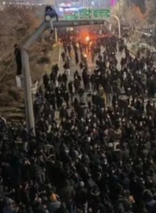 Ditadura do Irã já pode ter matado mais de 6.000 manifestantes, e Lula se cala