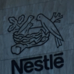 Nestlé recolhe fórmulas infantis na Europa por risco de toxina