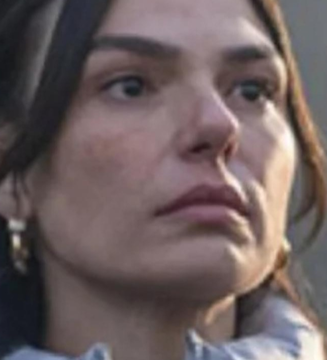 Isis Valverde é surpreendida com indicação a prêmio de pior atriz em Hollywood