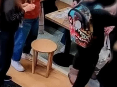 Ladrões armados invadem loja em NY e roubam R$ 600 mil em cartas Pokémon