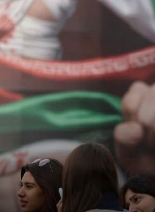 TELEVISÃO ESTATAL DO IRÃ É HACKEADA E PASSA MENSAGEM DE APOIO A MANIFESTANTES