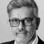 Policial federal preso pelo 8 de janeiro morre de câncer após lutar na justiça por desbloqueio de aposentadoria para pagar tratamento.