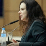 Janaina Paschoal chama Flávio de ‘filhinho de papai’ e defende Tarcísio