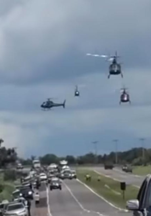 Helicóptero, carros, motos, caminhões, máquinas agrícolas reforçam apoio â caminhada pela liberdade; VEJA VÍDEO