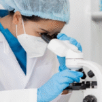 Saiba quais doenças podem ser detectadas em exames de sangue, fezes e urina