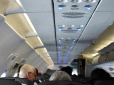 Família expulsa de voo da Air France: saiba o que é downgrade e como o passageiro deve proceder