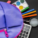 Volta às aulas: Procon Marília orienta os consumidores sobre a compra de material escolar. Pesquisa de preços e atenção a seus direitos evitam gastos e práticas abusivas. Confira!