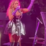 No palco, daniela mercury e anitta cantam ‘terreiro’: ‘é macumba’