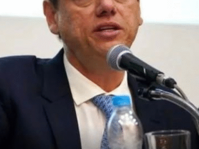 Tarcísio faz gesto a Nikolas, mas decide não ir a ato em Brasília