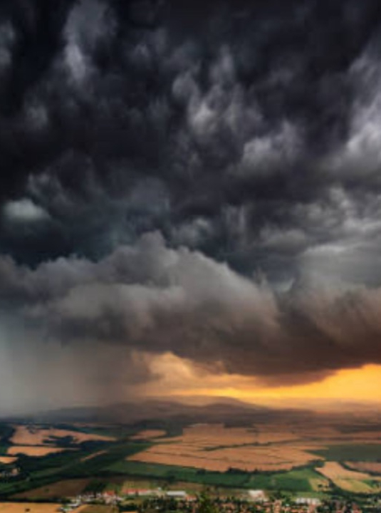 Previsão do tempo: semana começa com 2 alertas do Inmet