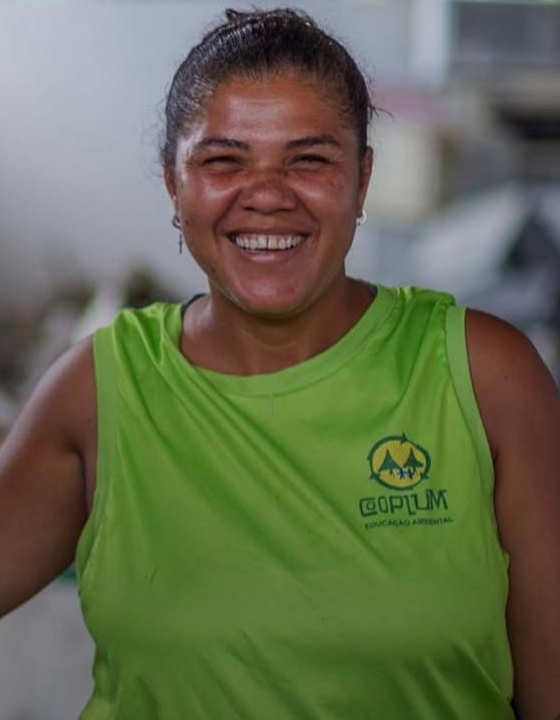 Imposto sobre pessoas que trabalham com reciclagem vai subir 400%