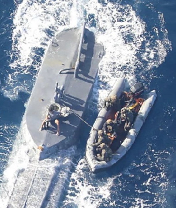 Submarino com 9 toneladas de cocaína é interceptado por Portugal