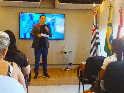 Três novos serviços são apresentados aos associados da Associação Comercial de Marília. Seguros, Certificado de Origem, bem como serviços de Marcas e Patentes. Conheça !