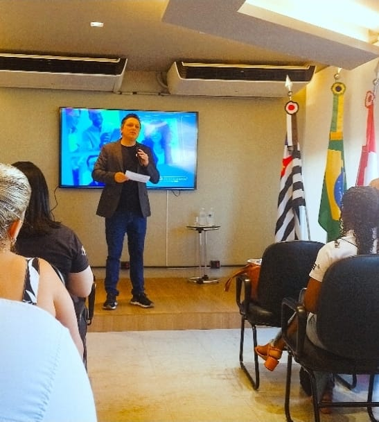 Três novos serviços são apresentados aos associados da Associação Comercial de Marília. Seguros, Certificado de Origem, bem como serviços de Marcas e Patentes. Conheça !