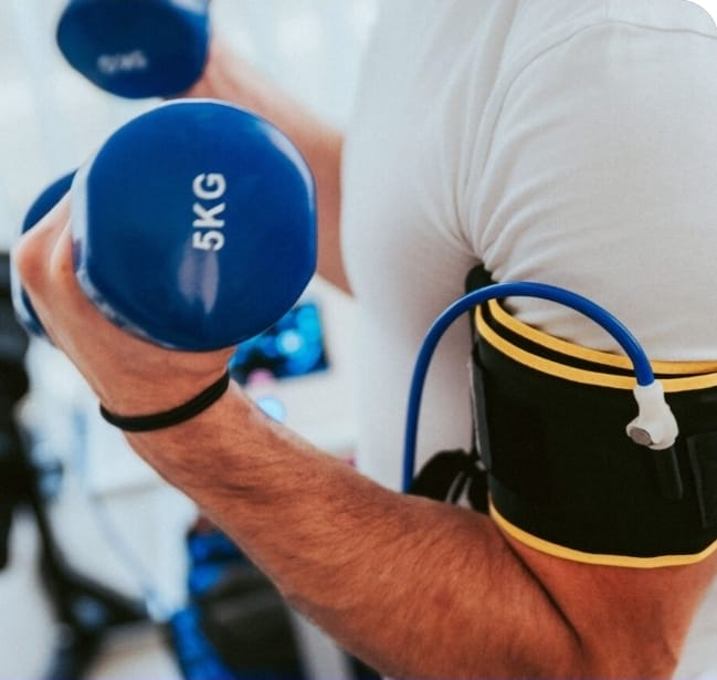 Treinamento com restrição de fluxo sanguíneo pode ser útil? Entenda método que usa manguitos infláveis, conhecido como KAATSU. Saiba com especialista do Albert Einstein