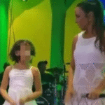 Enlouqueceu? Ivete Sangalo é denunciada ao MP-BA após dança com crianca em apresentação com letra imprópria: “Vou te chupar, chupar teu pescoço; te chupar todinho; chupar, chupar, chupar com gosto”…Veja vídeo!