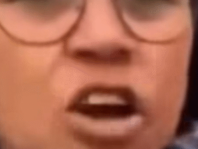 Professora confessa durante manifestação que se arrepende de ter votado em Lula; VEJA VÍDEO