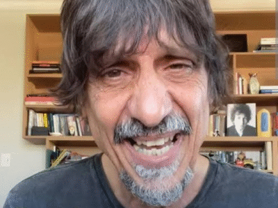 ‘Evangélico tem que ficar no culto, pastando com o pastor e não votar’, diz escritor e historiador lulista, o ‘Peninha’. Assista ao vídeo