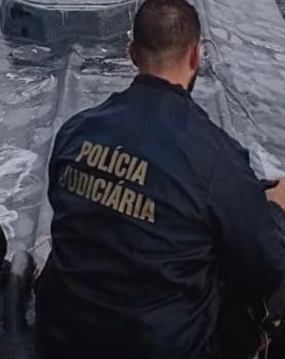Maior apreensão de cocaína em Portugal: semi‑submersível pode ser da principal organização criminosa brasileira