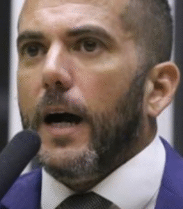 Jordy protocola pedido de CPMI do Master e diz que há ‘operação abafa’ para impedi-la